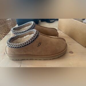 UGG Tasman Chestnut Size 11